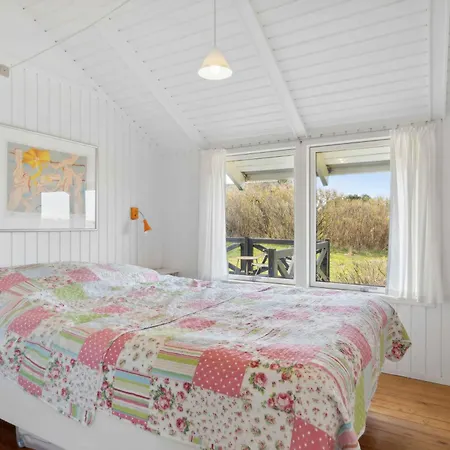 Vakantiehuis Charming With Sea View Hjørring